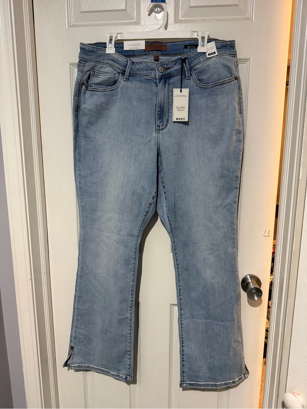 NWT Judy Blue light wash bootcut jeans 18